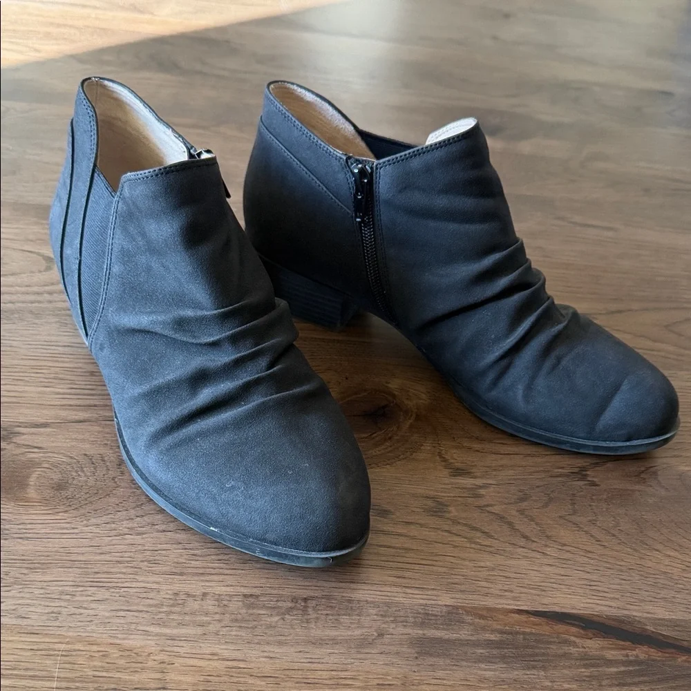 Life Stride Velocity 2.0 Women's 10 Black Ankle Length Boots